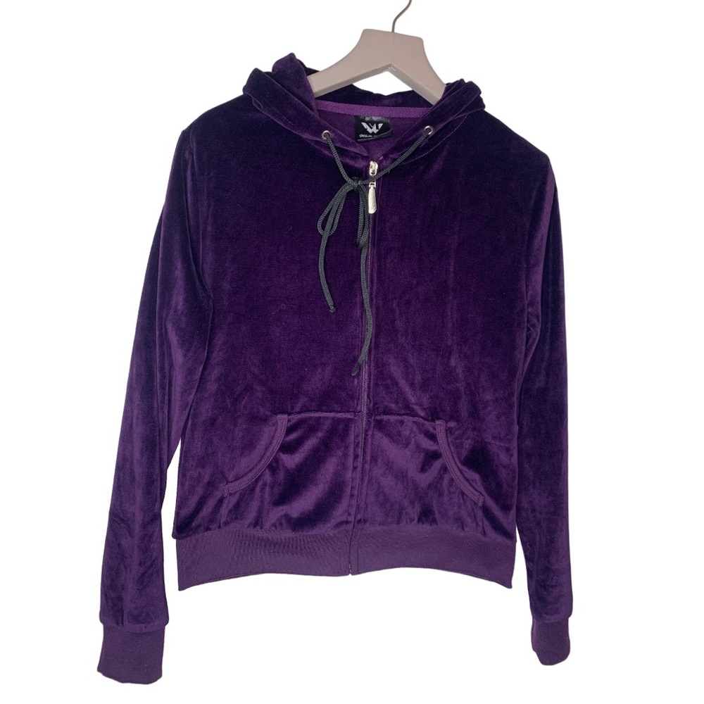 Woman’s (M) White Mark Cozy Collection-Dark purple pockets hoodie zip up jacket